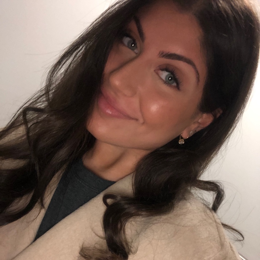 Meet your Posher, Nikki